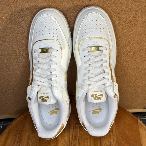 Nike
Air force 1
Shadow
Nwot - Picture 6 of 12